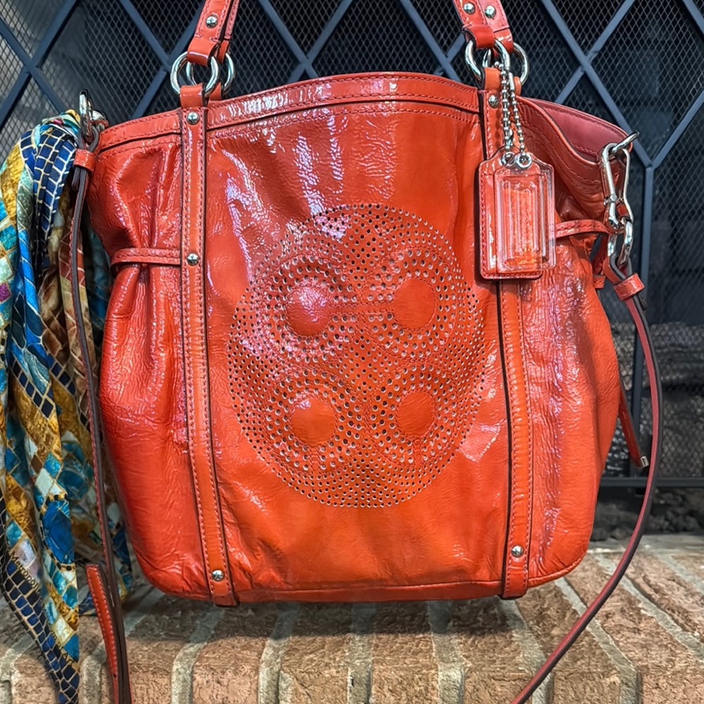 ORANGE COACH 2-WAY PATENT LEATHER TOTE BAG